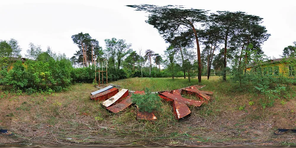360° Panorama: Russendenkmal in Russenkaserne Luckenwalde