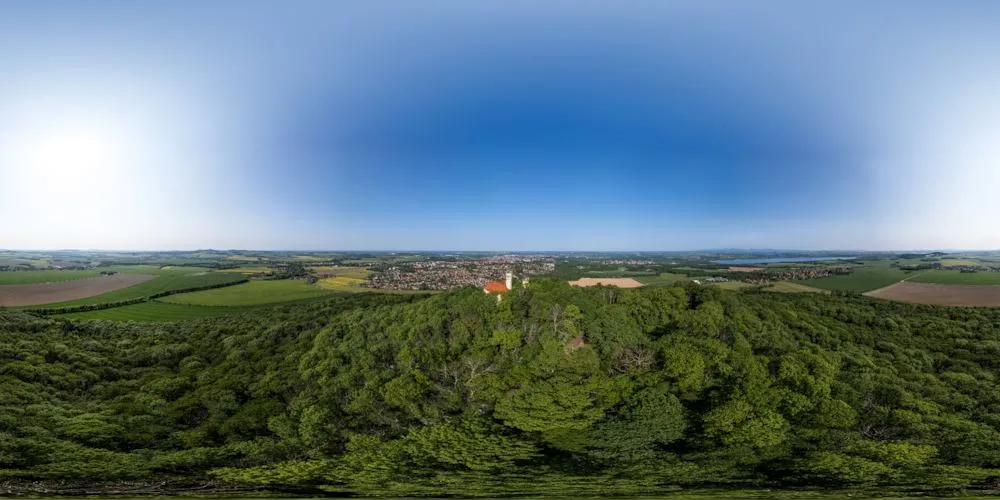 360° Panorama: Luftpanorama - Landeskrone - Südwestansicht in Görlitz