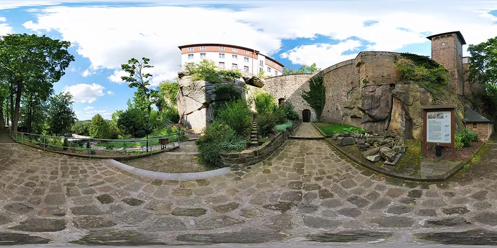 360° Panorama: Großer Burggarten in Burg Hohnstein