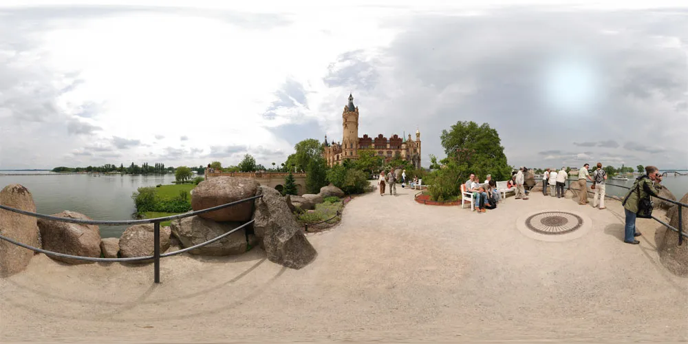 360° Panorama: Aussicht vom Schloß auf den Schweriner See in Schwerin