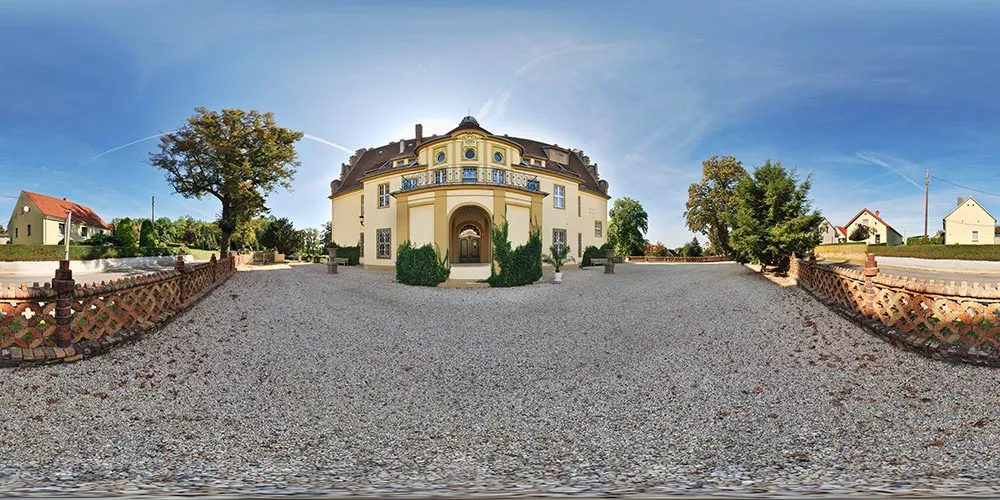 360° Panorama: Schloß Weißig Nordportal in Weißig/ Sa.