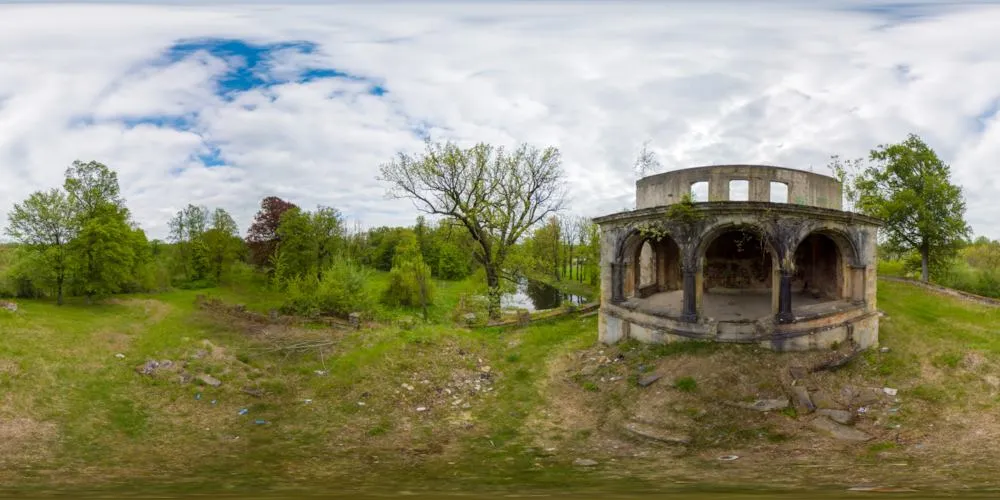 360° Panorama: Ostseite in Schloss Heidersdorf (Palac we Wlosieniu Dolnym)
