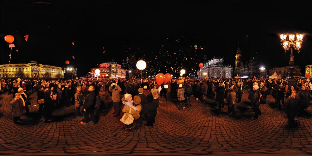 360° Panorama: Semperopernball 2011  "Dresden lächelt" in Winter 2010/2011