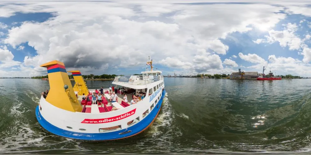 360° Panorama: Hafenrundfahrt mit der MS Baltica durch den Hafen Swinemünde in Polen