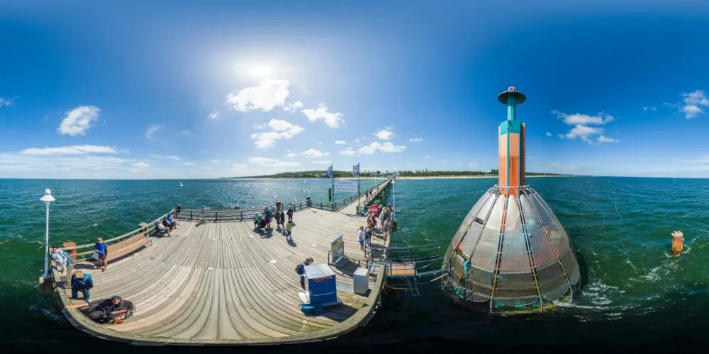 360° Panorama: Tauchglocke an der Seebrücke in Zinnowitz in Insel Usedom