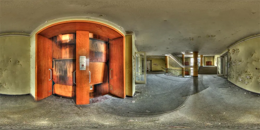 360° Panorama: Paternoster Aufzug in VEB Strömungsmaschinen Pirna