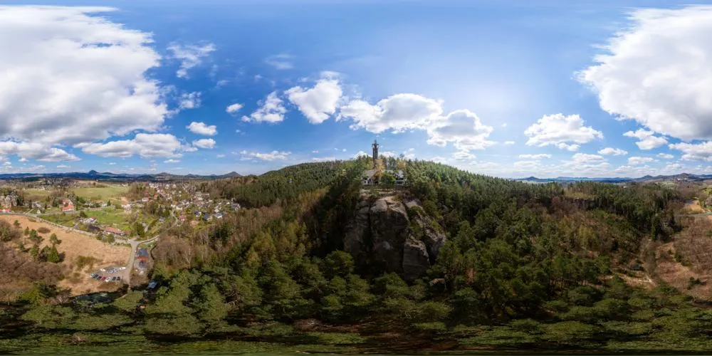 360° Panorama: Aussichtsplattform Na stráži in Sloup v Cechách in Tschechien