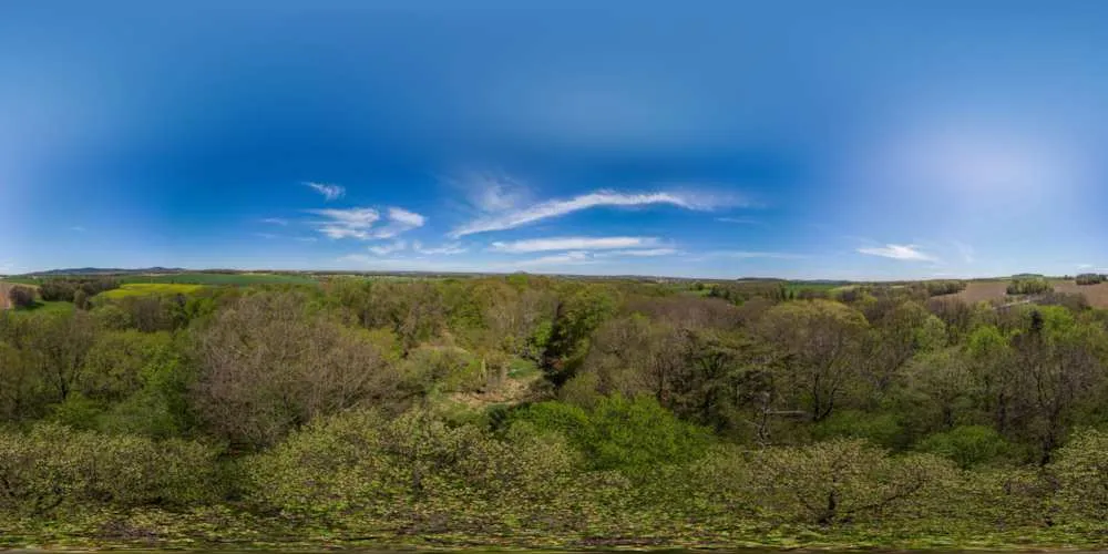 360° Panorama: Luftpanorama - Erdbegräbnisstätte in der Lausker Skala in Oberlausitz