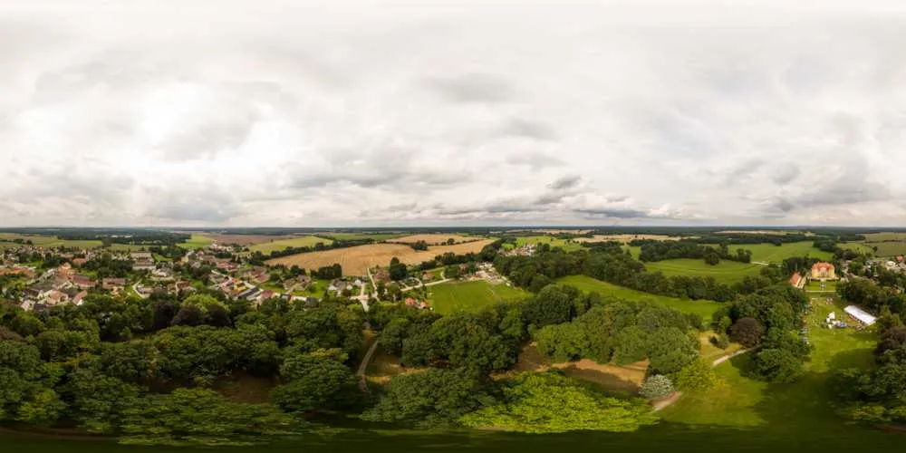 360° Panorama: Luftpanorama - Schloss Milkel in Oberlausitz