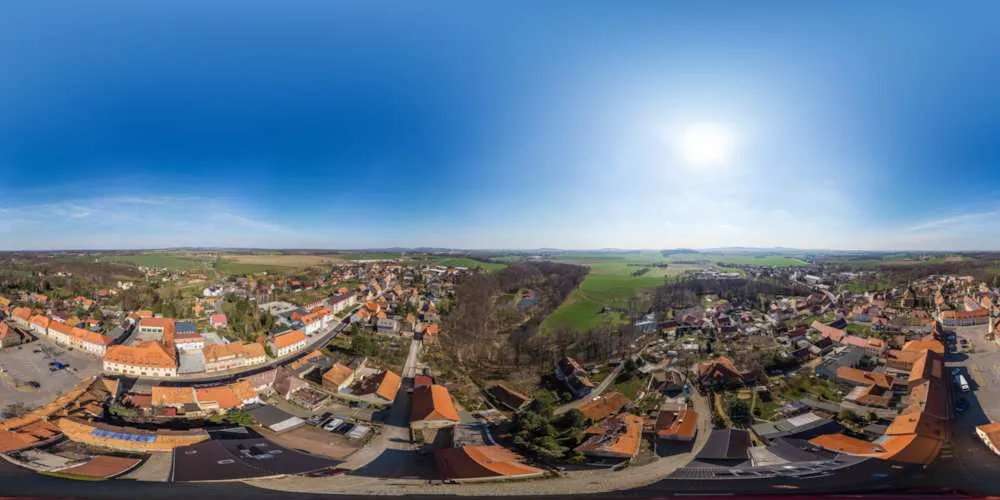 360° Panorama: Marktplatz mit Rathaus in Weißenberg