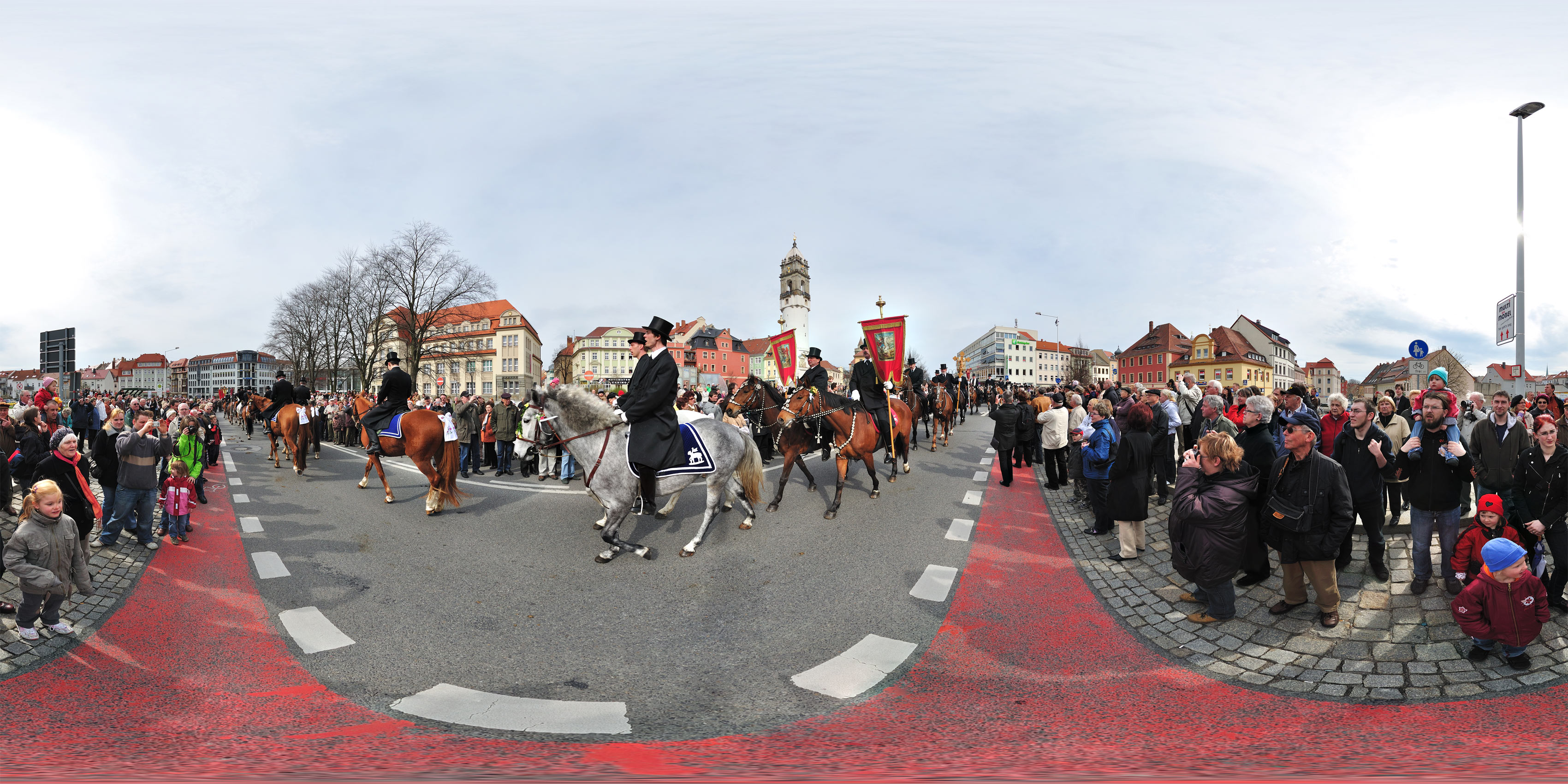 Virtueller Rundgang in der Nähe: Bautzener Osterreiter Prozession vor dem Reichenturm