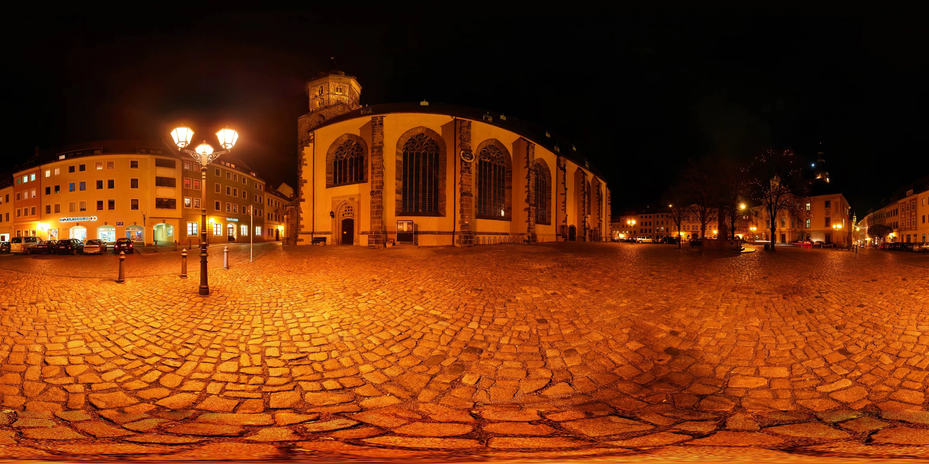 Virtueller Rundgang in der Nähe: Dom St. Petri in bei Nacht