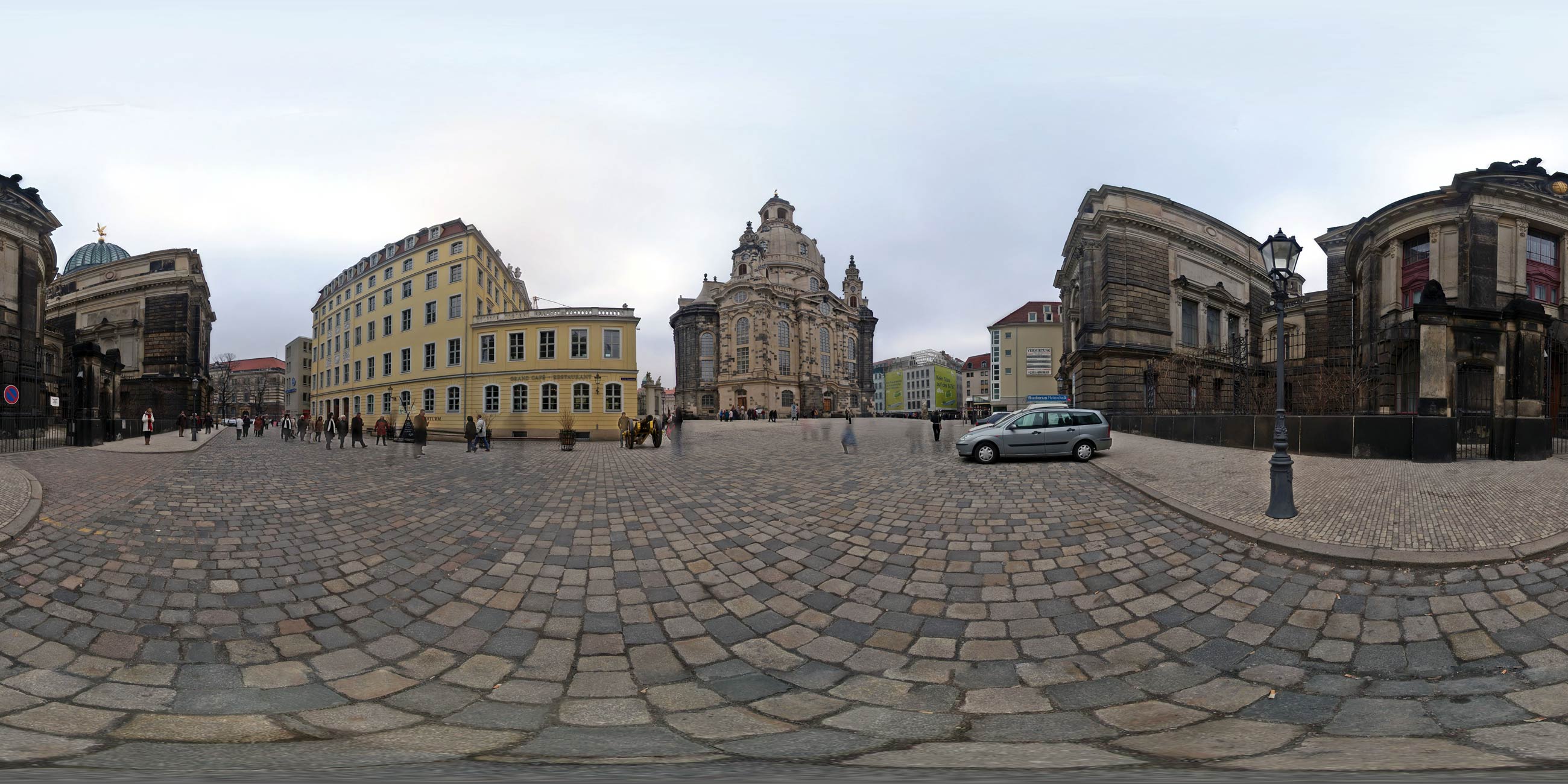Virtueller Rundgang in der Nähe: Frauenkirche Winter 06