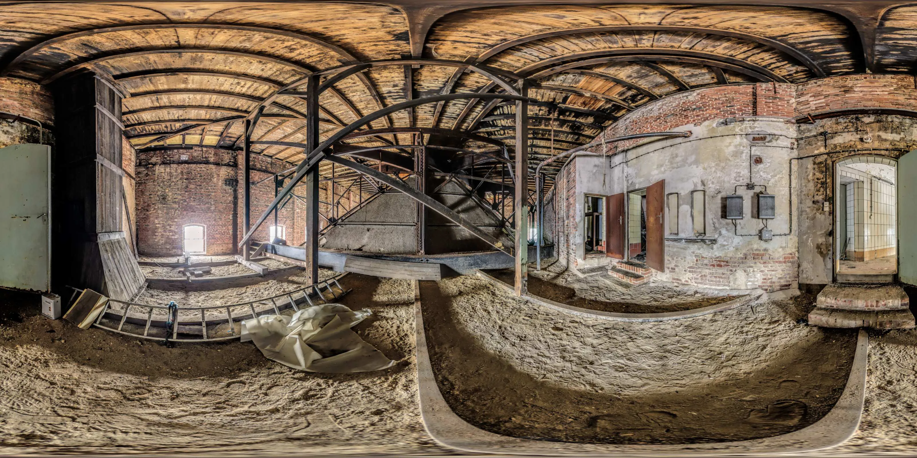 360° Panorama: VEB Bramsch Betriebsteil Backhefe - Kesselboden in Görlitz