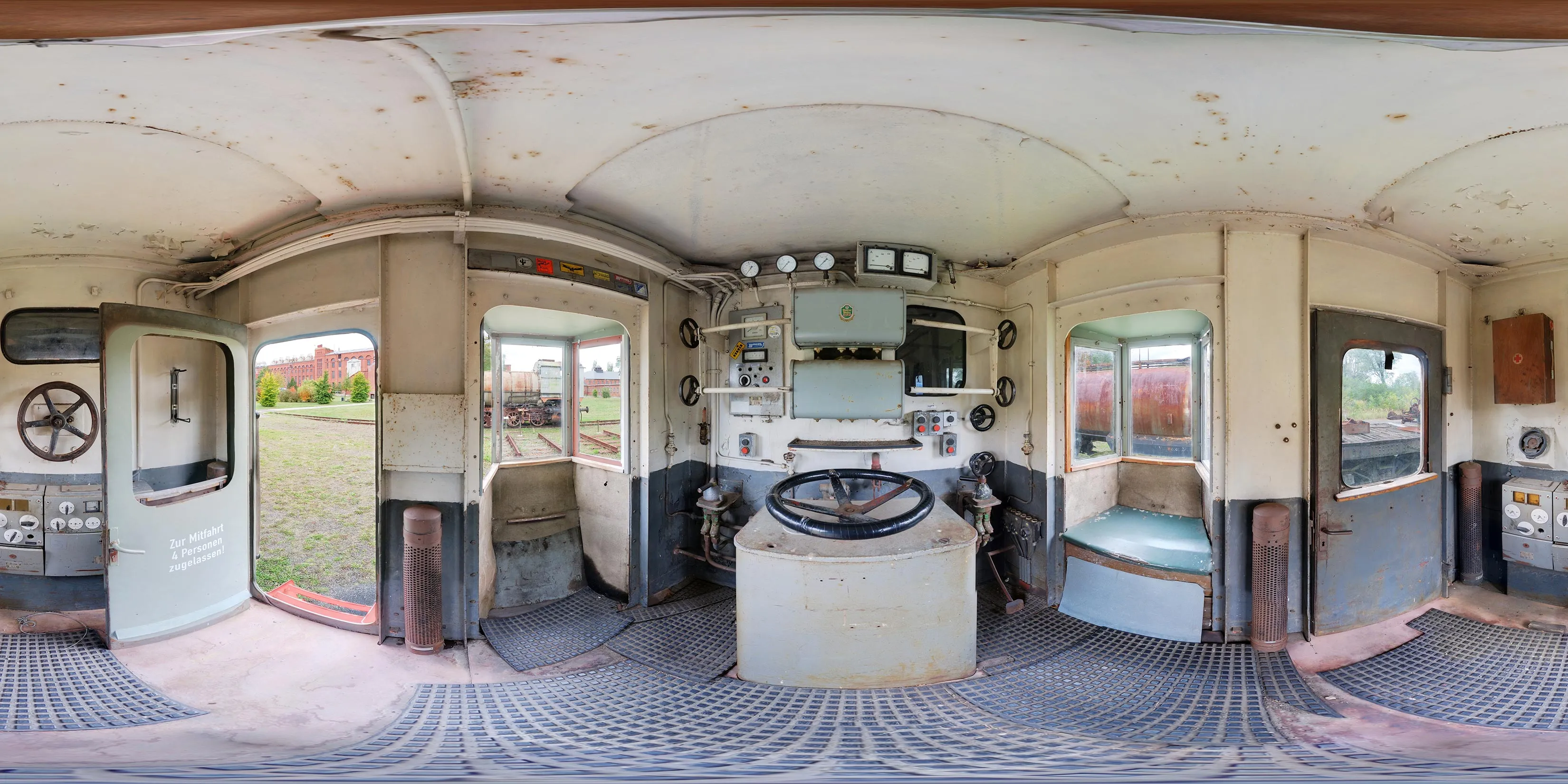 Virtueller Rundgang in der Nähe: Gleisrückmaschine G 447-102-B in Energiefabrik Knappenrode