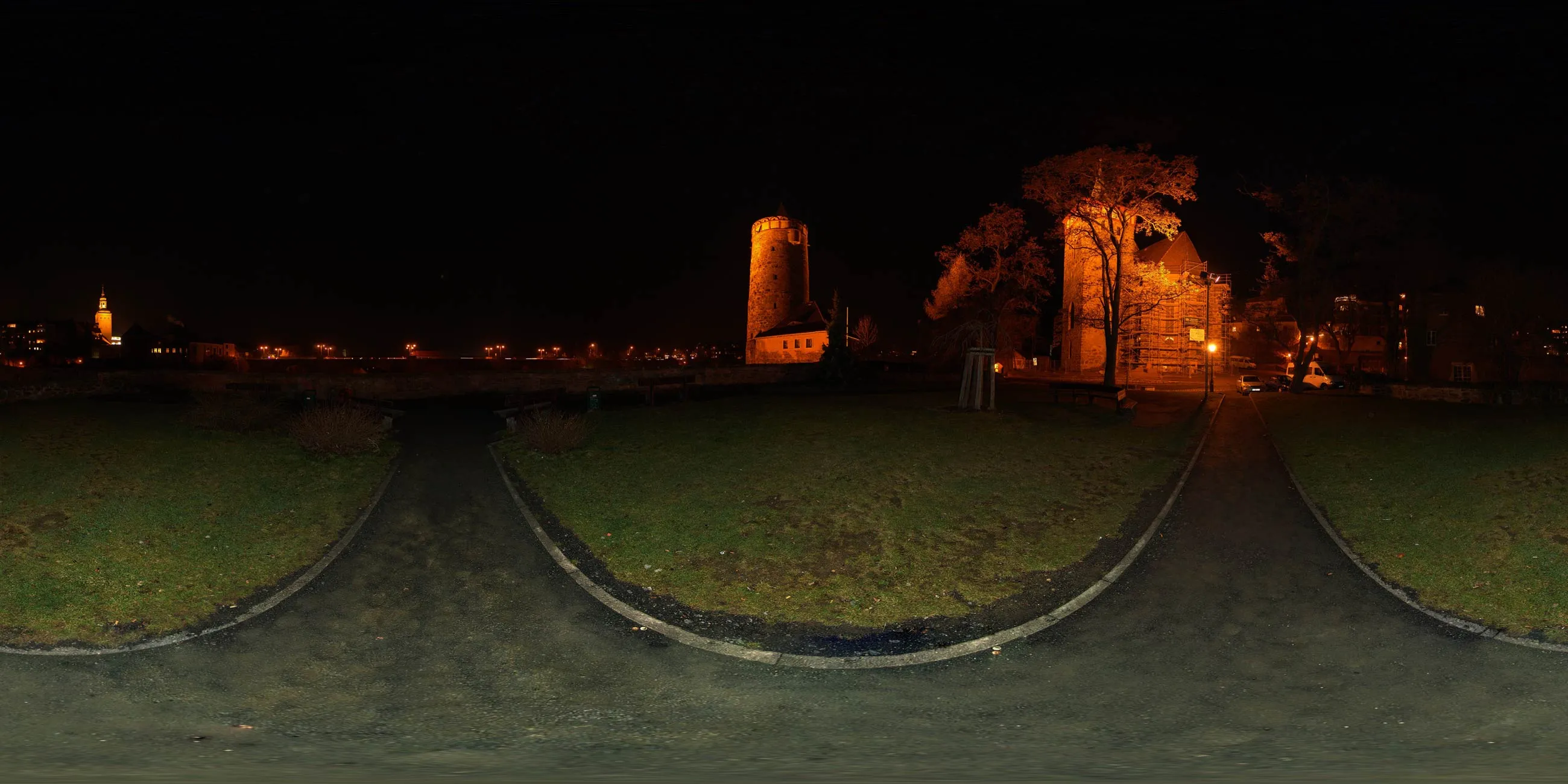 Virtueller Rundgang in der Nähe: Michaeliskirche in bei Nacht