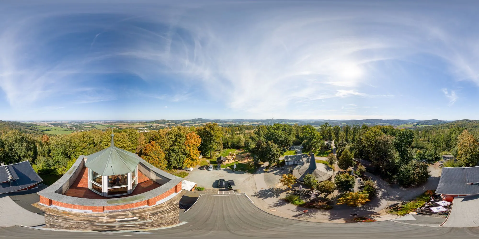 360° Panorama: Mönchswalder Bergbaude - Aussichtsturm in Mönchswalder Berg