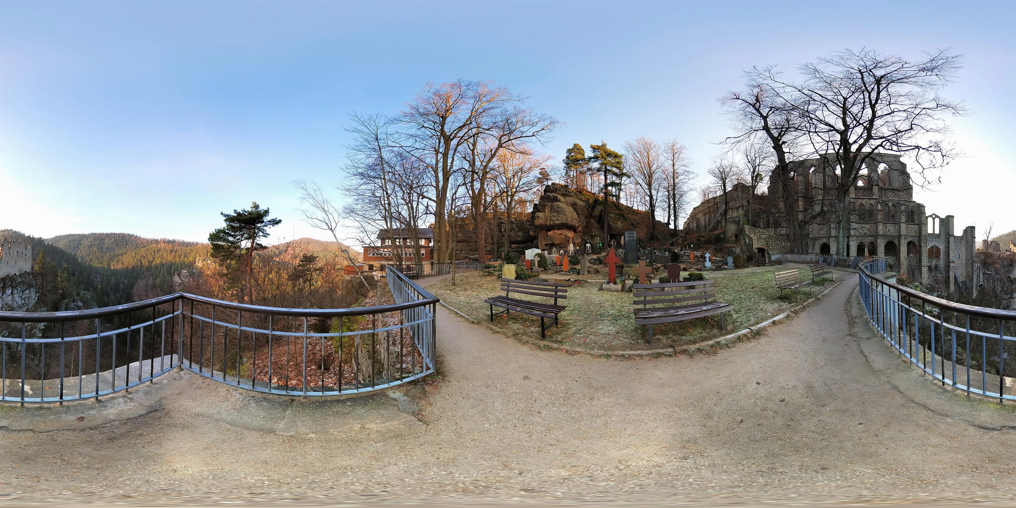 Virtueller Rundgang in der Nähe: Klosterfriedhof in Burg und Kloster Oybin
