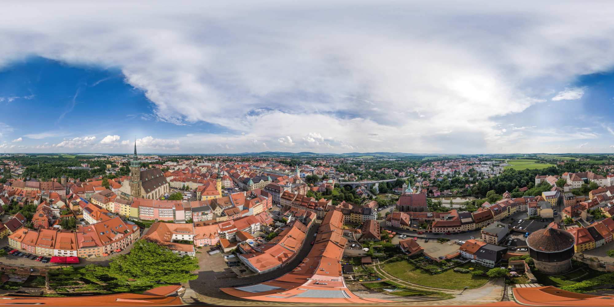 Luftpanorama - Wasserturm und Mönchskirchruine