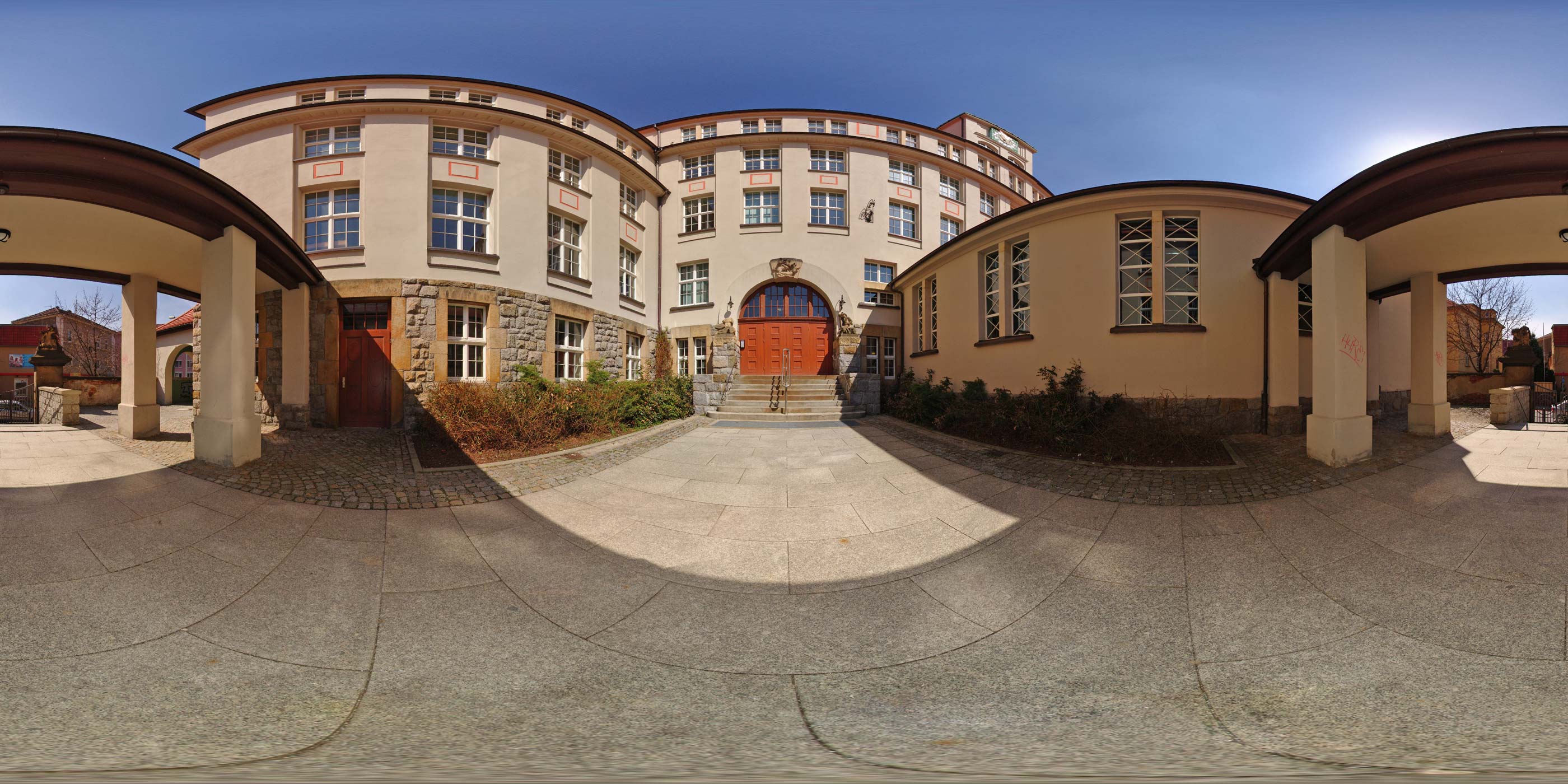 Virtueller Rundgang in der Nähe: Schiller Gymnasium