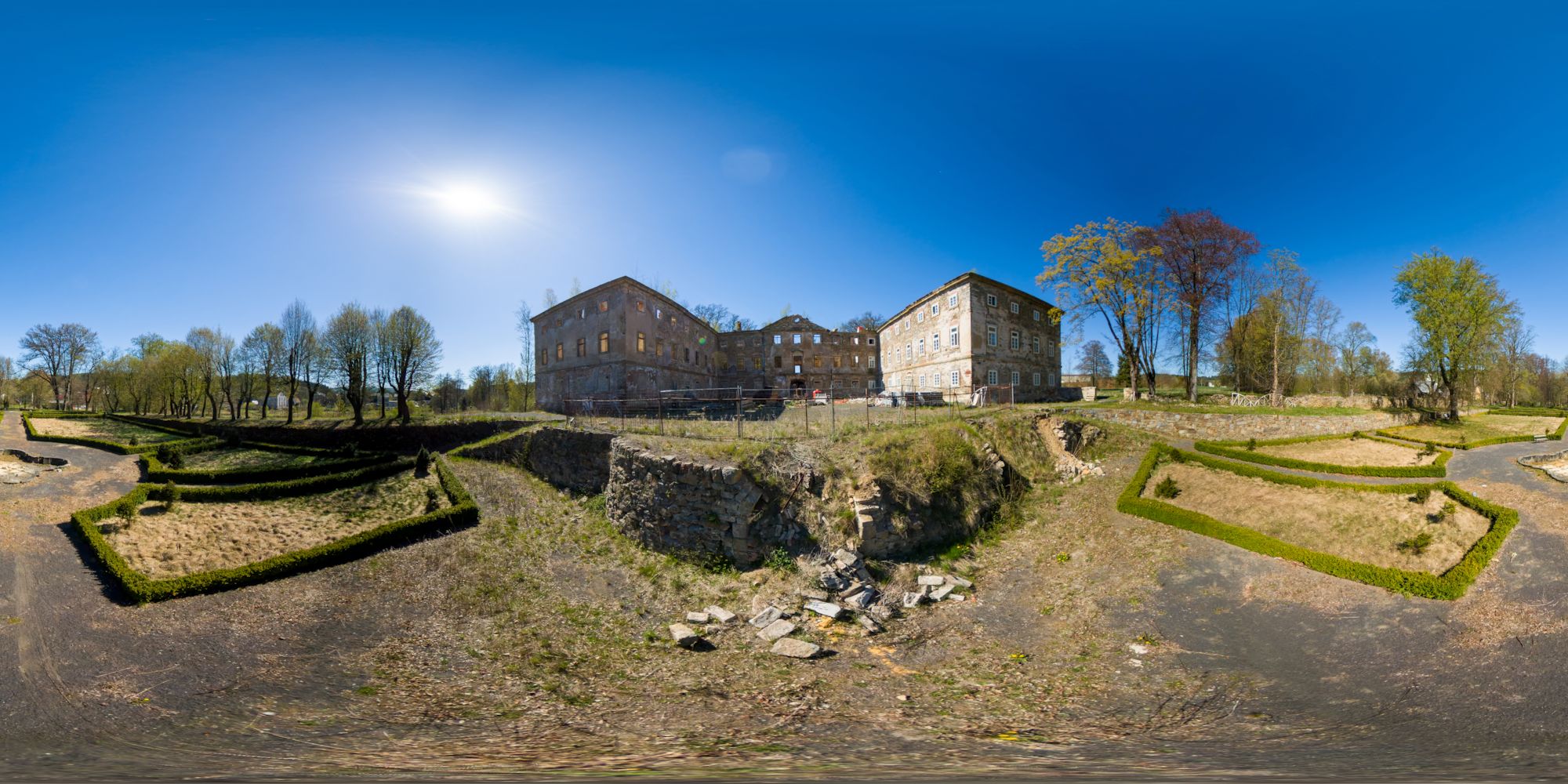 Schloss Lipová (Hainspach) - Schlossgarten