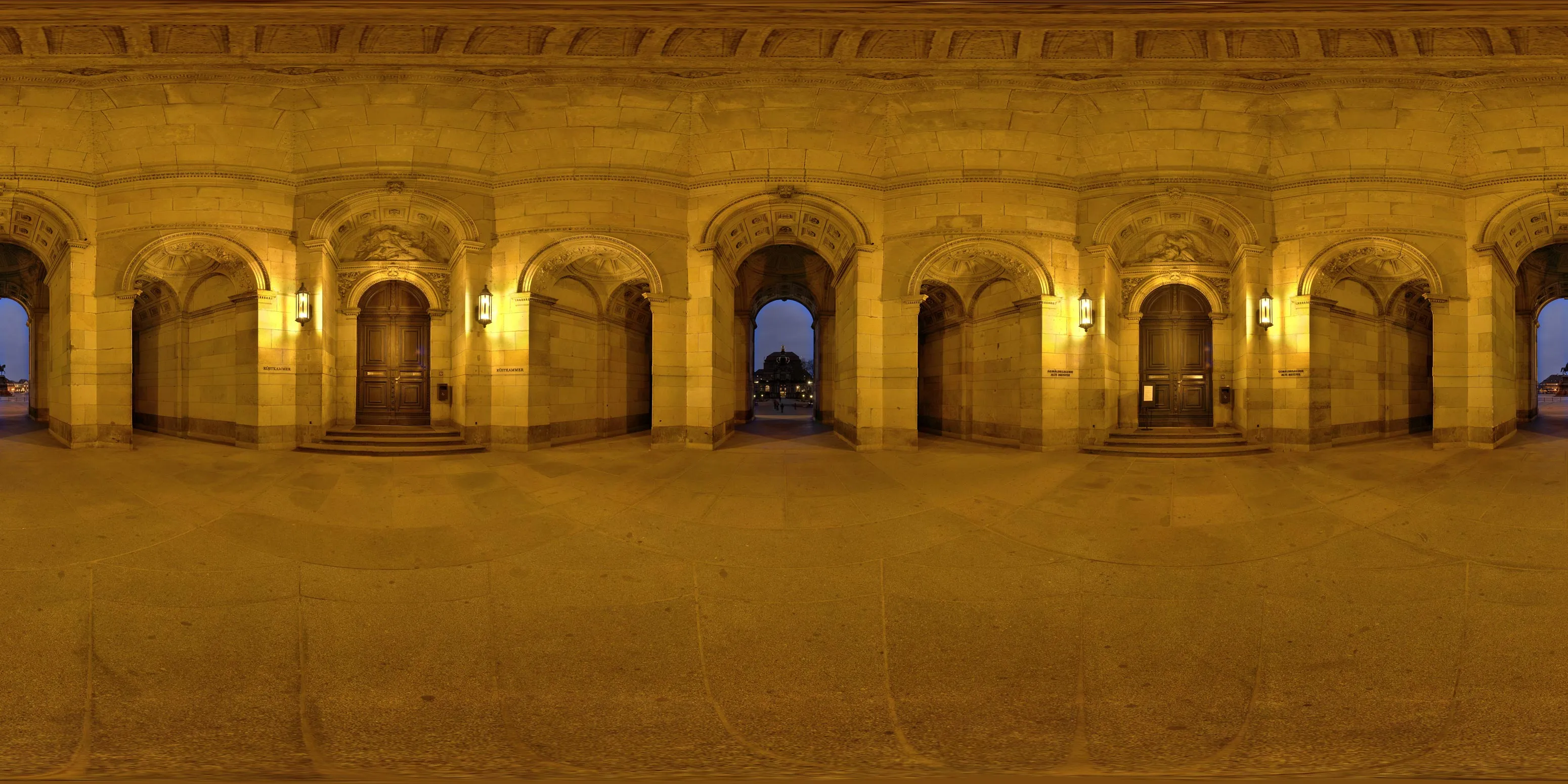 Virtueller Rundgang in der Nähe: Zwinger in Frühling 2007
