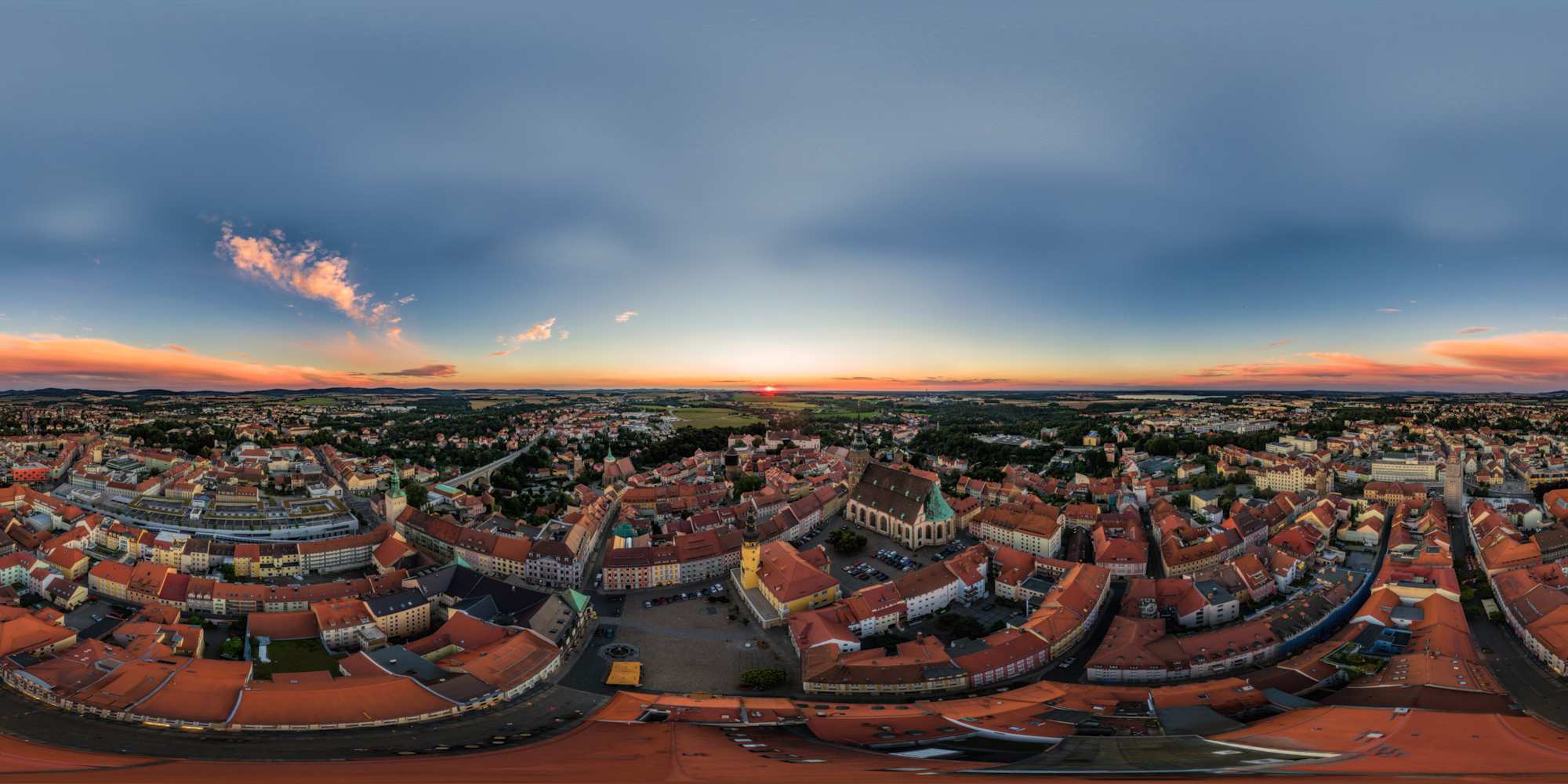 Luftpanorama - Sonnenuntergang über der Altstadt