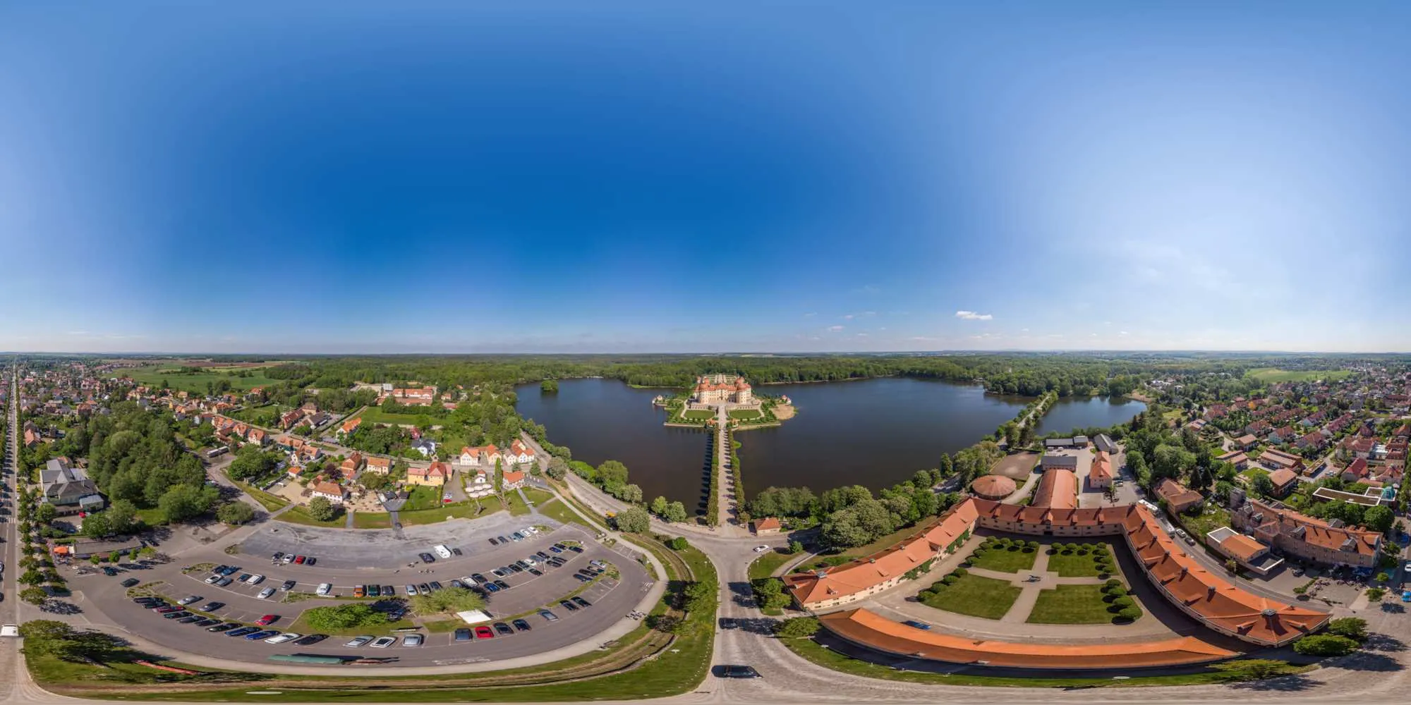 Virtueller Rundgang in der Nähe: Luftpanorama - Schloss Moritzburg in Sachsen