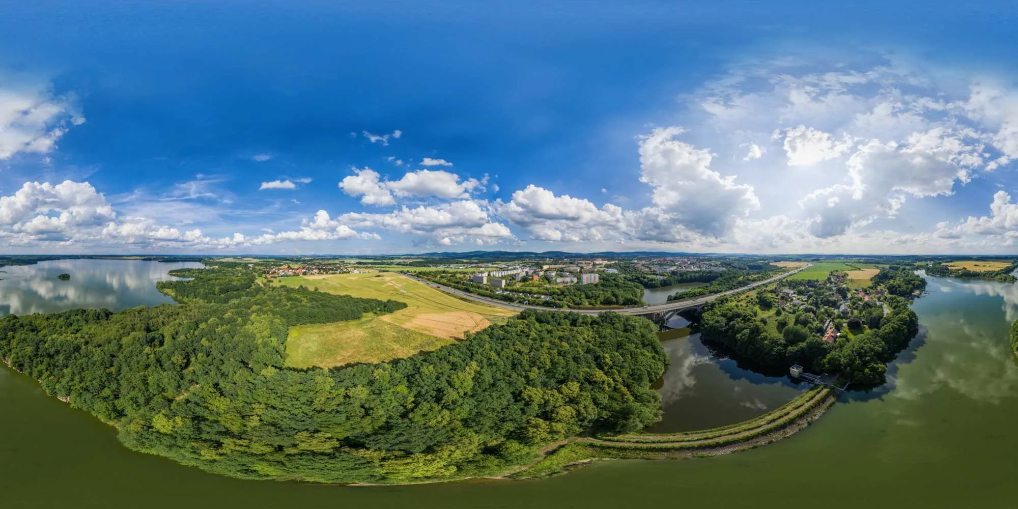 Virtueller Rundgang in der Nähe: Luftpanorama - Bautzener Stausee und Vorstau in Frühling 2016