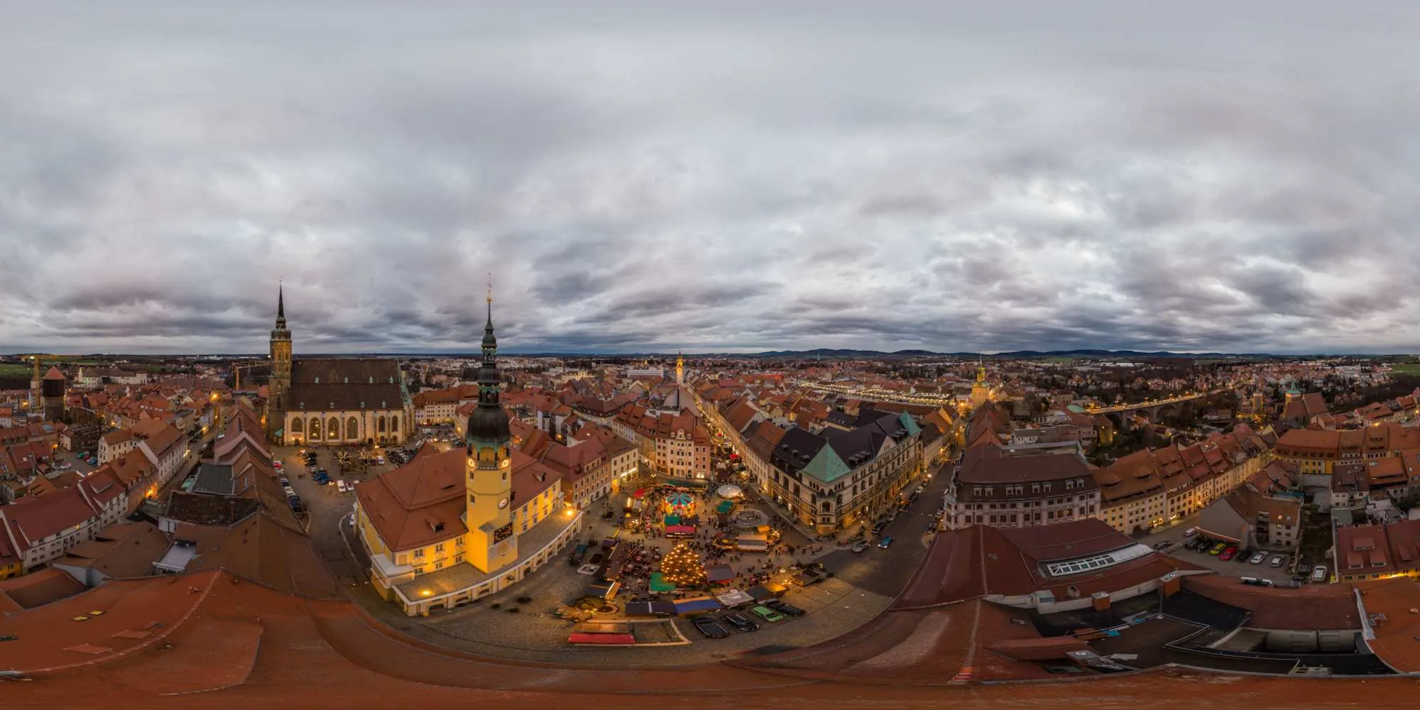 360° Panorama: Luftpanorama - 635. Bautzener Wenzelsmarkt auf dem Hauptmarkt in Winter 2018