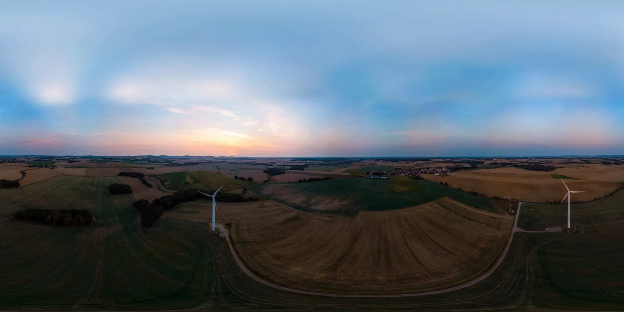 Virtueller Rundgang in der Nähe: Luftpanorama - Windrad bei Crostwitz in Oberlausitz
