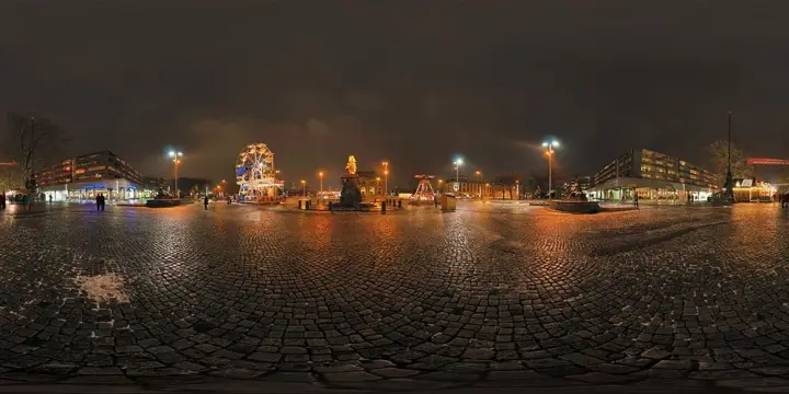 360° Panorama: Weihnachtsmarkt auf der Hauptstraße in Winter 2008/2009