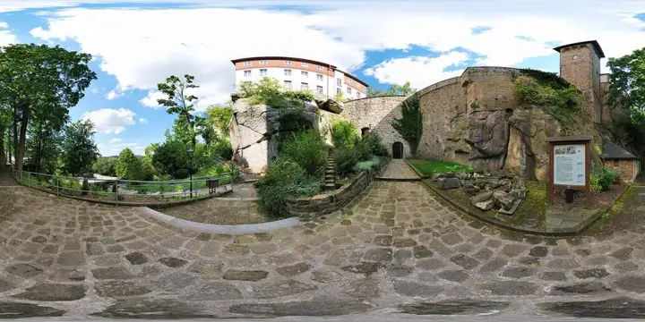 360° Panorama: Großer Burggarten in Burg Hohnstein