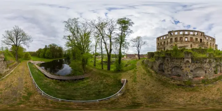 360° Panorama: Südseite in Schloss Heidersdorf (Palac we Wlosieniu Dolnym)