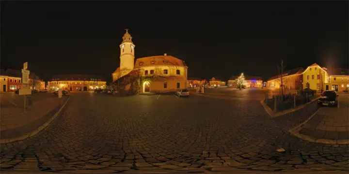 360° Panorama: Marktplatz und Rathaus Nacht in Weißenberg
