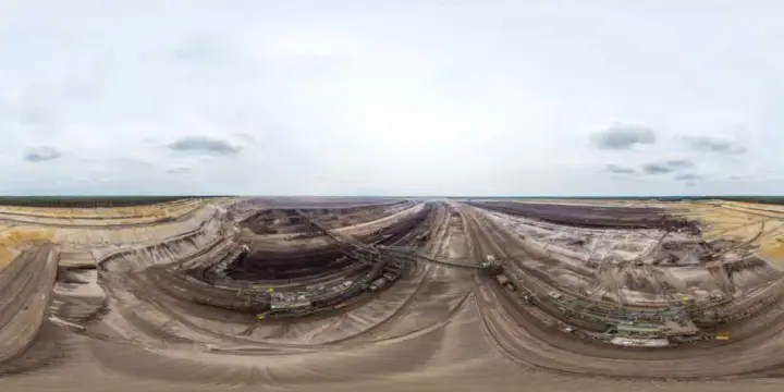 360° Panorama: Abraumförderbrücke F60 Nr. 33 - Ansicht 1 in Tagebau Nochten